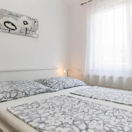Kuca Apartman *